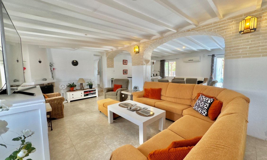 Wiederverkauf - Villa -
Dolores - Comunidad Valenciana