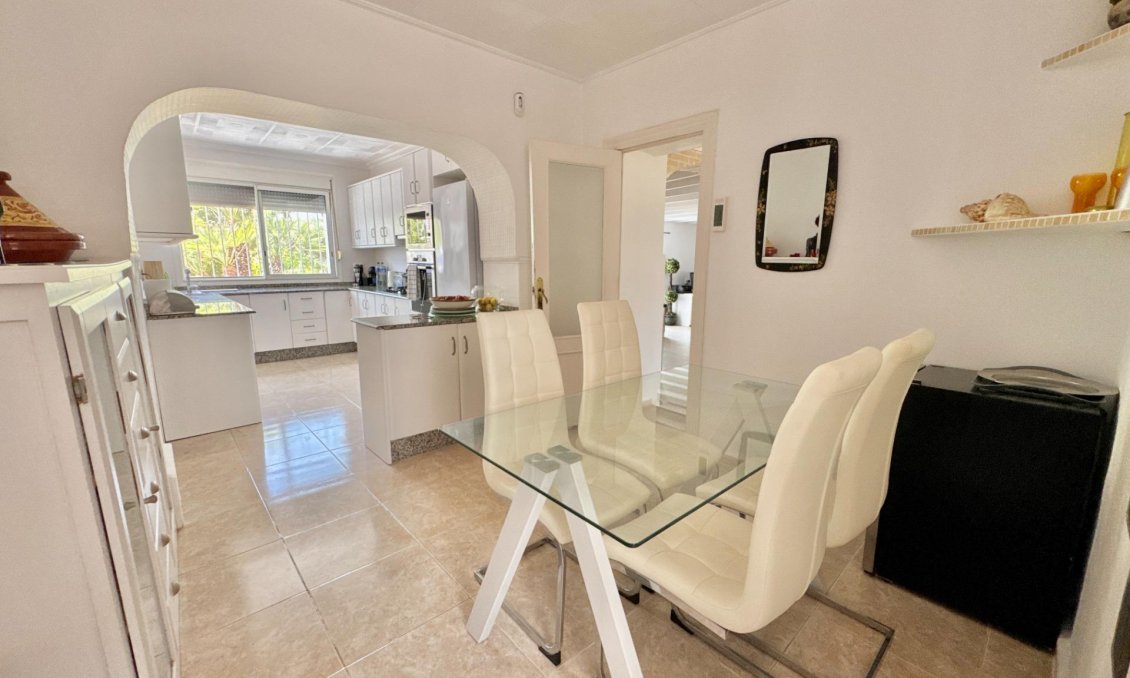 Wiederverkauf - Villa -
Dolores - Comunidad Valenciana