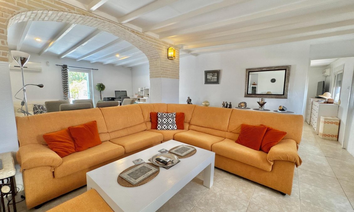 Wiederverkauf - Villa -
Dolores - Comunidad Valenciana