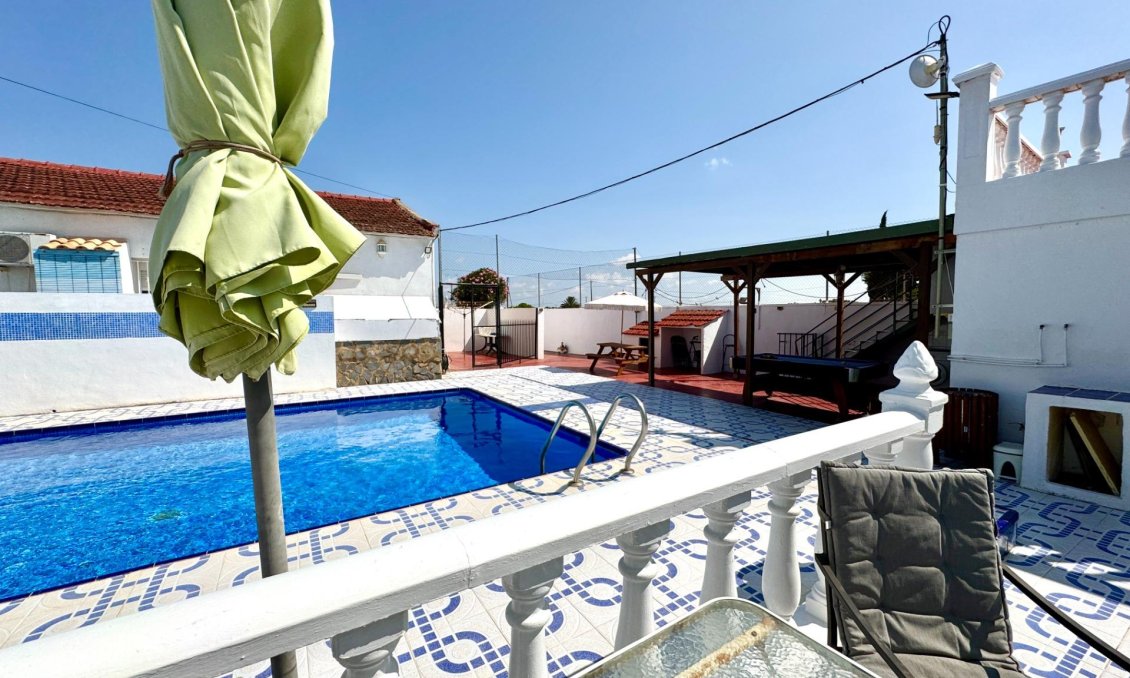 Wiederverkauf - Villa -
Dolores - Comunidad Valenciana