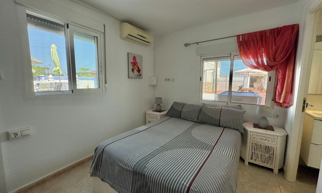 Wiederverkauf - Villa -
Dolores - Comunidad Valenciana