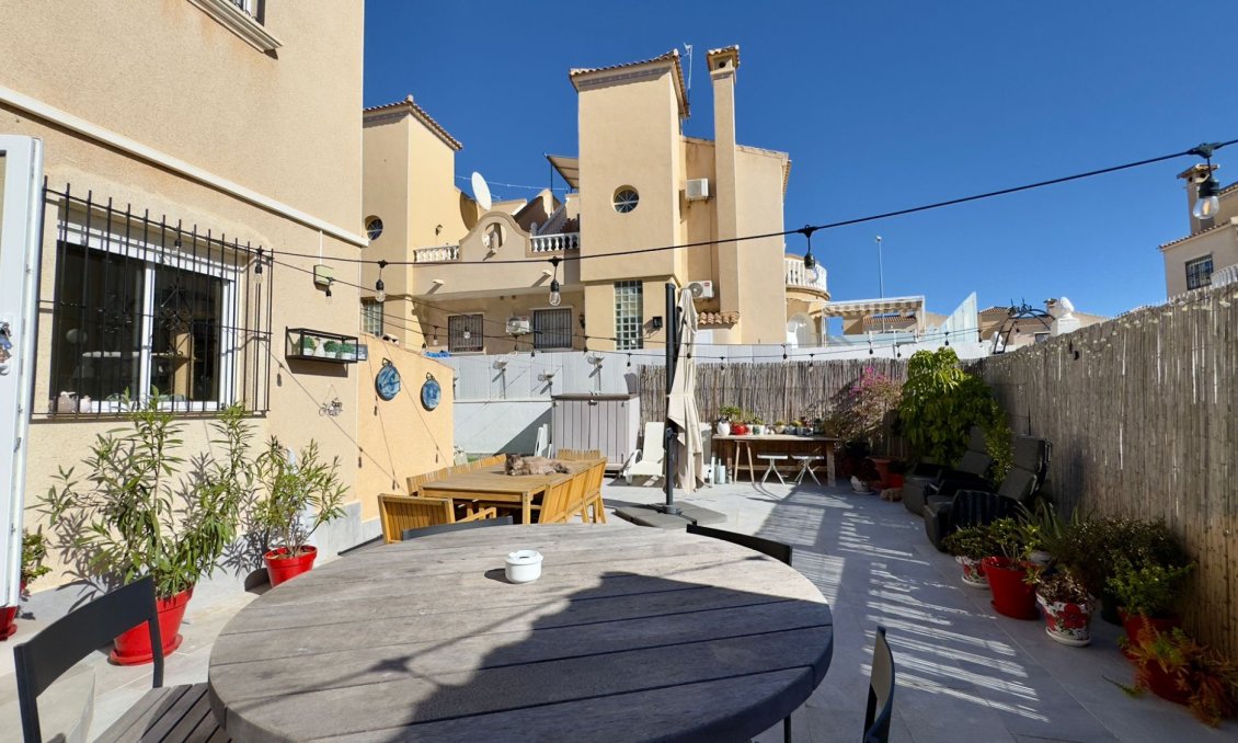 Revânzare - Vilă -
Orihuela Costa - Costa Blanca