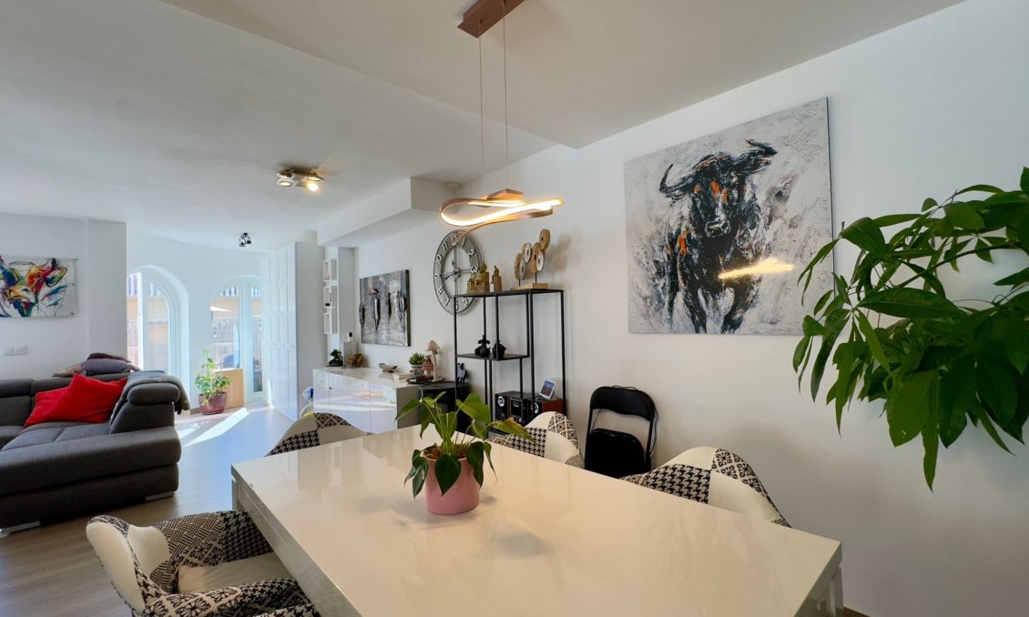 Revânzare - Vilă -
Orihuela Costa - Costa Blanca