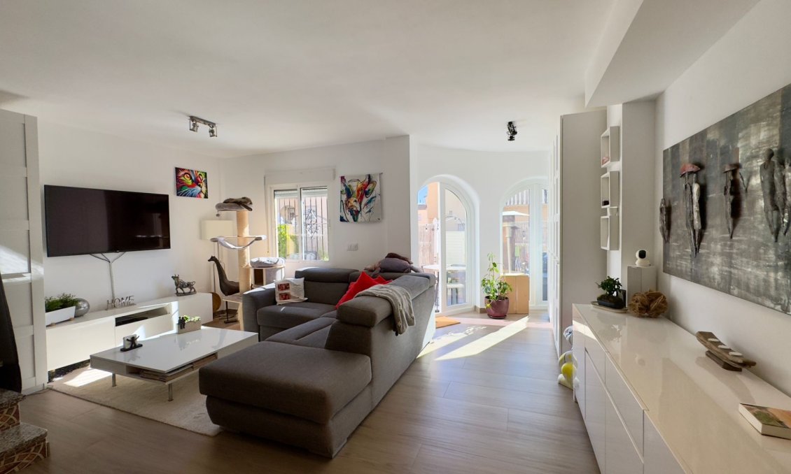 Revânzare - Vilă -
Orihuela Costa - Costa Blanca