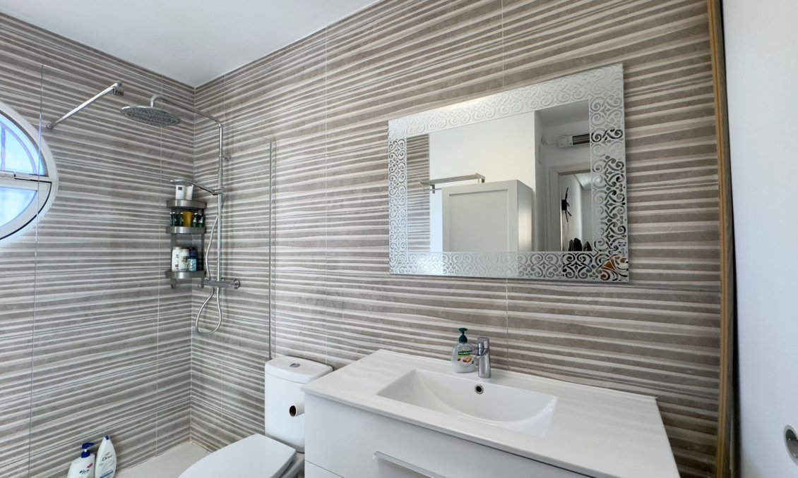 Revânzare - Vilă -
Orihuela Costa - Costa Blanca