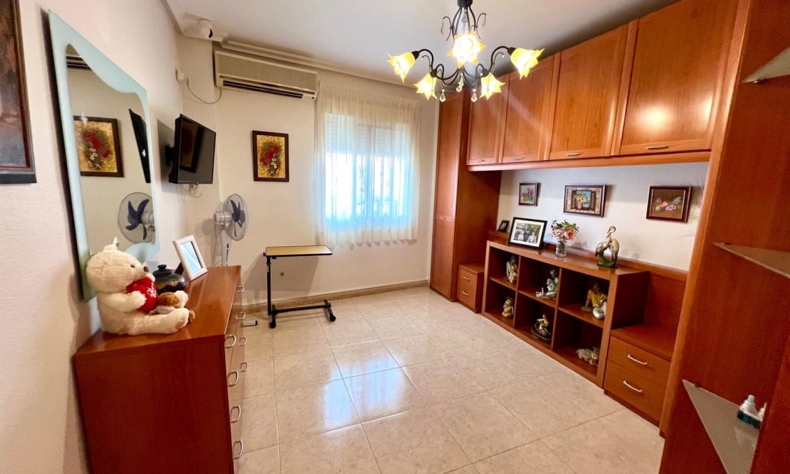 Resale - Town House -
Pinoso - Inland