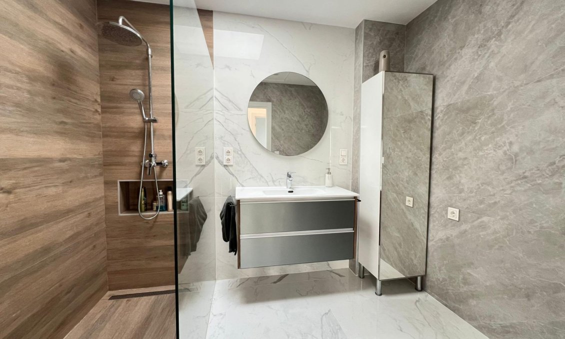 Resale - Villa -
Torrevieja - La Mata