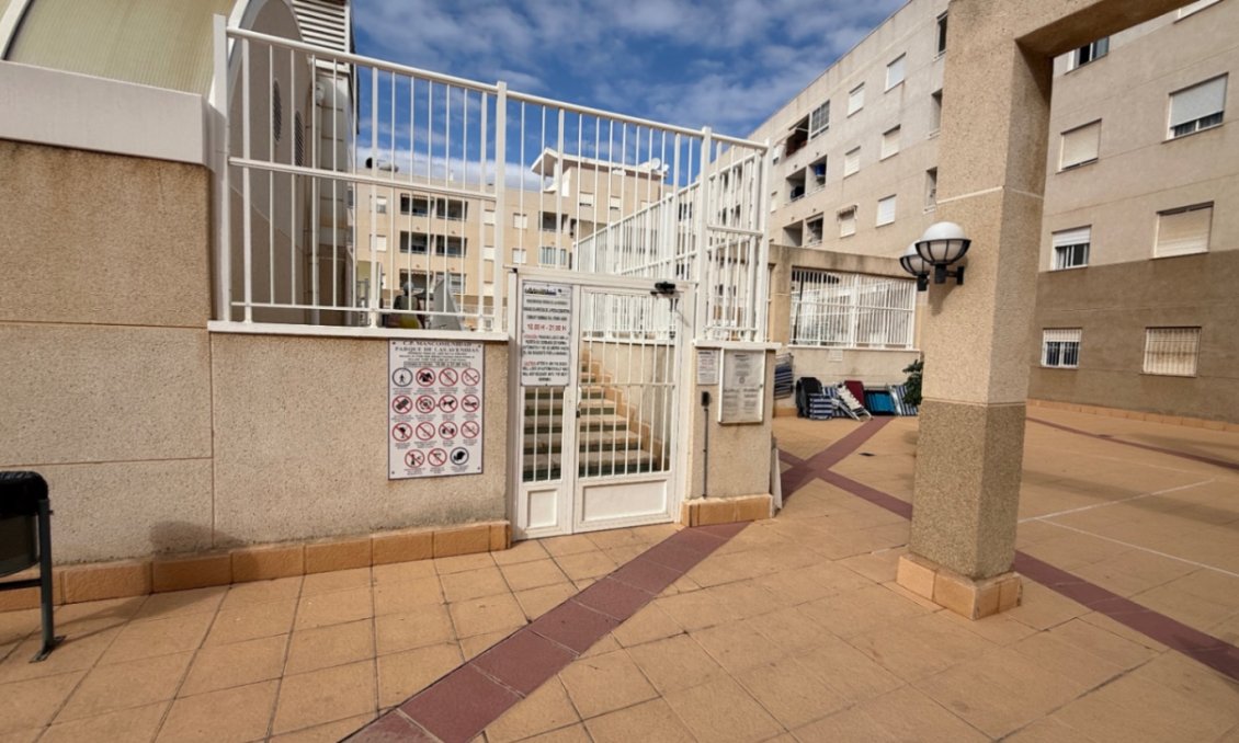 Resale - Apartment -
Torrevieja - Costa Blanca