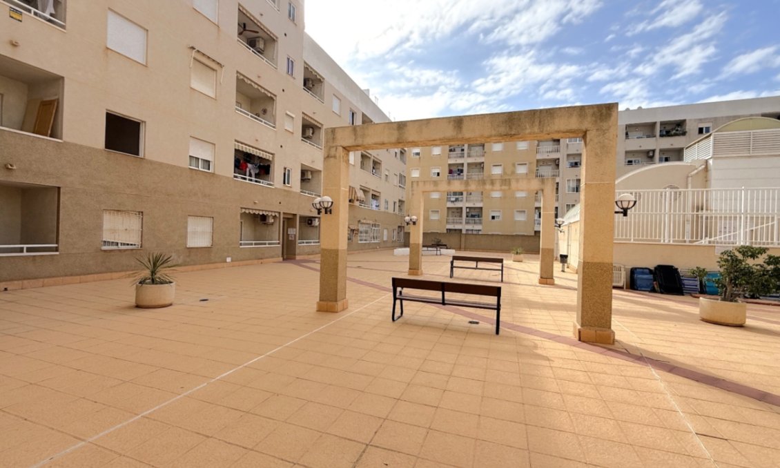 Resale - Apartment -
Torrevieja - Costa Blanca