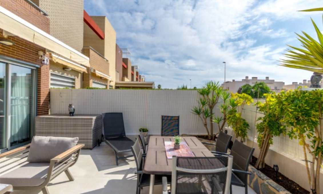 Wiederverkauf - Wohnung -
Torrevieja - Costa Blanca