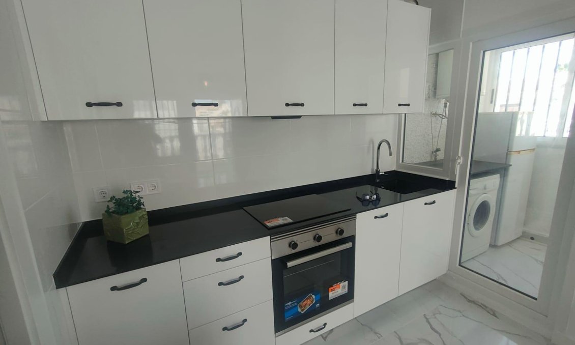 Wiederverkauf - Bungalow -
Torrevieja - Rosaleda-los Frutales