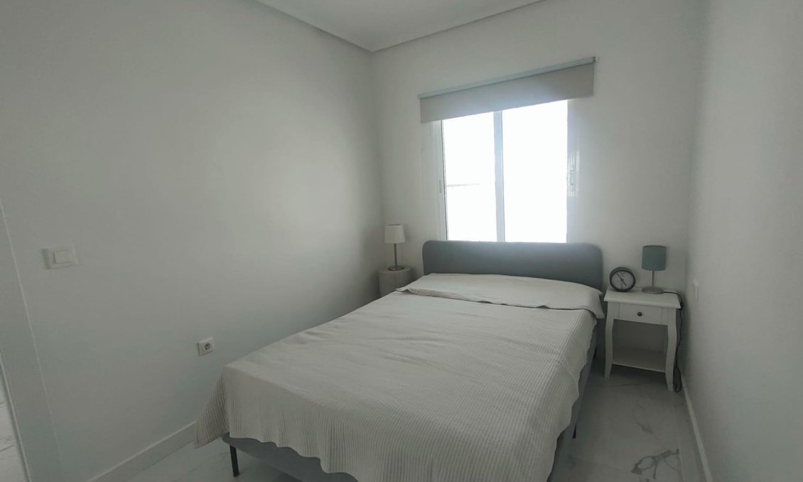 Wiederverkauf - Bungalow -
Torrevieja - Rosaleda-los Frutales