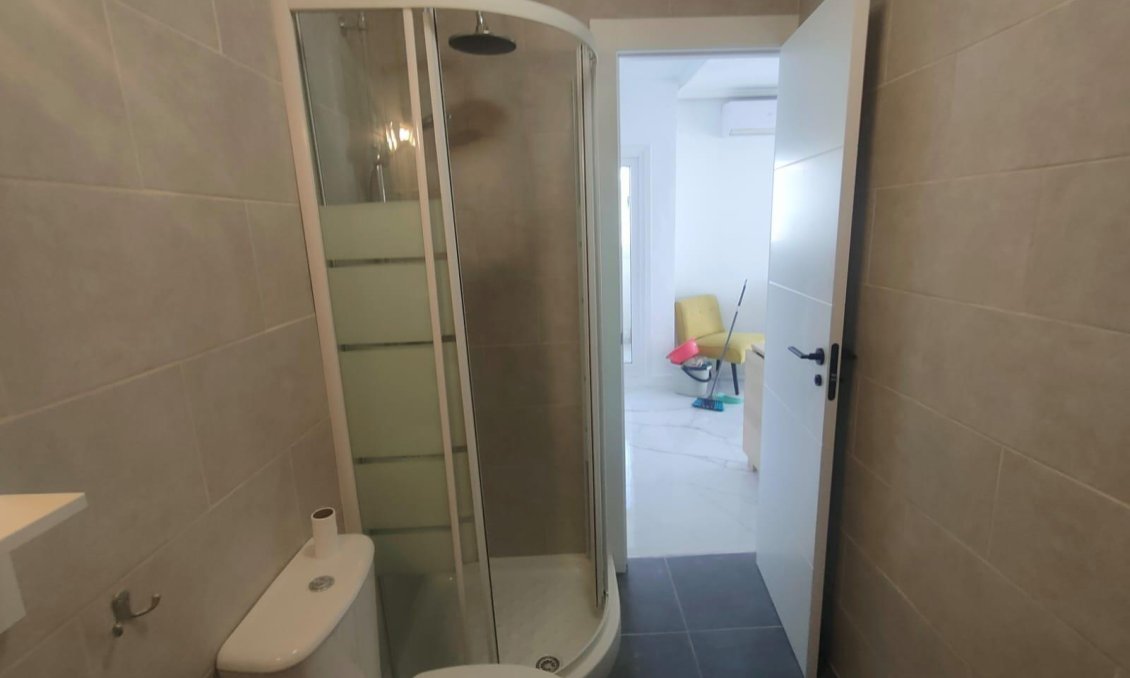 Wiederverkauf - Bungalow -
Torrevieja - Rosaleda-los Frutales