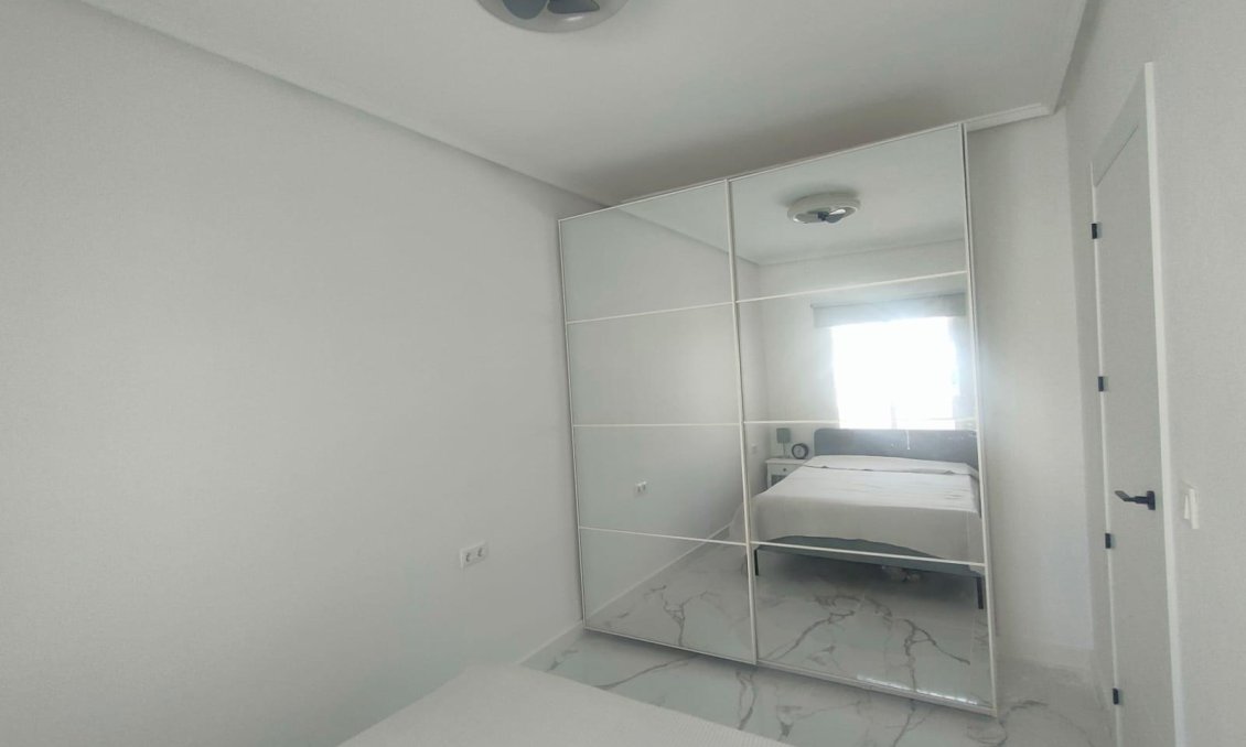 Wiederverkauf - Bungalow -
Torrevieja - Rosaleda-los Frutales