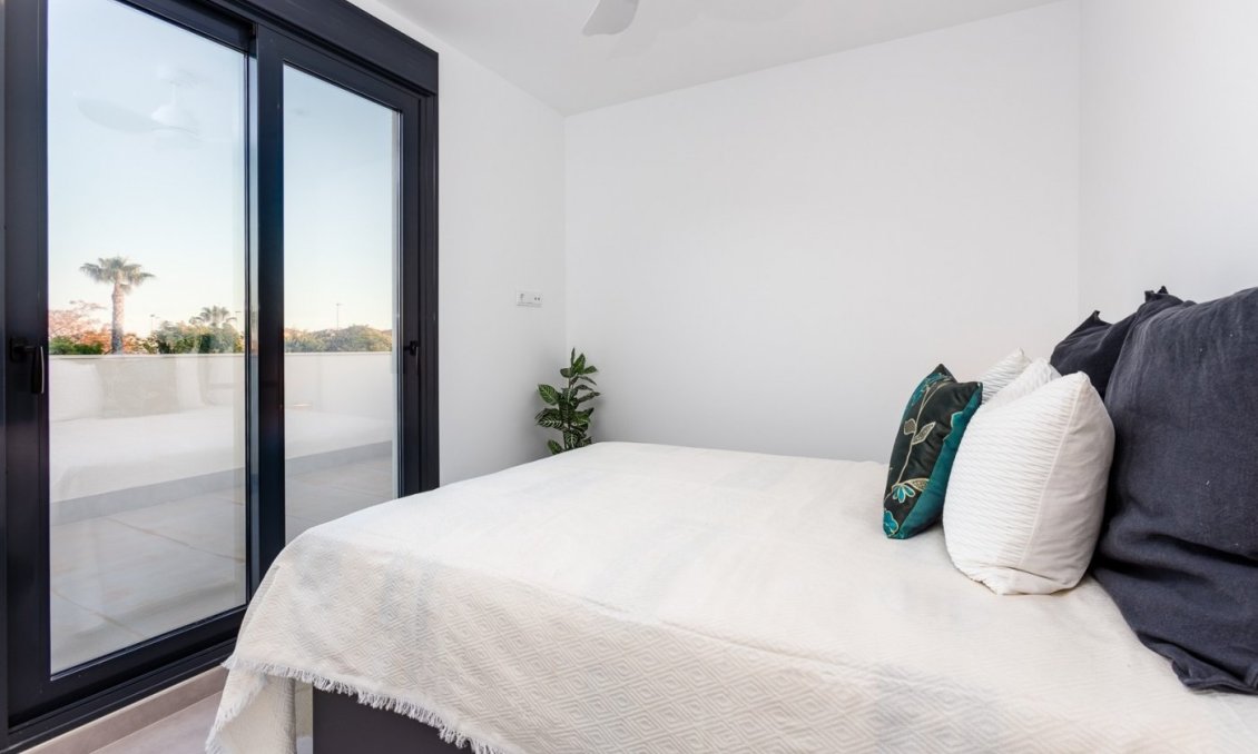 Neue Gebäude - Villa -
Pilar de la Horadada - pueblo