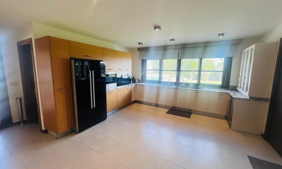 Wiederverkauf - Villa -
Sucina - Inland