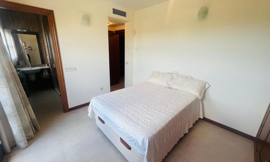 Wiederverkauf - Villa -
Sucina - Inland