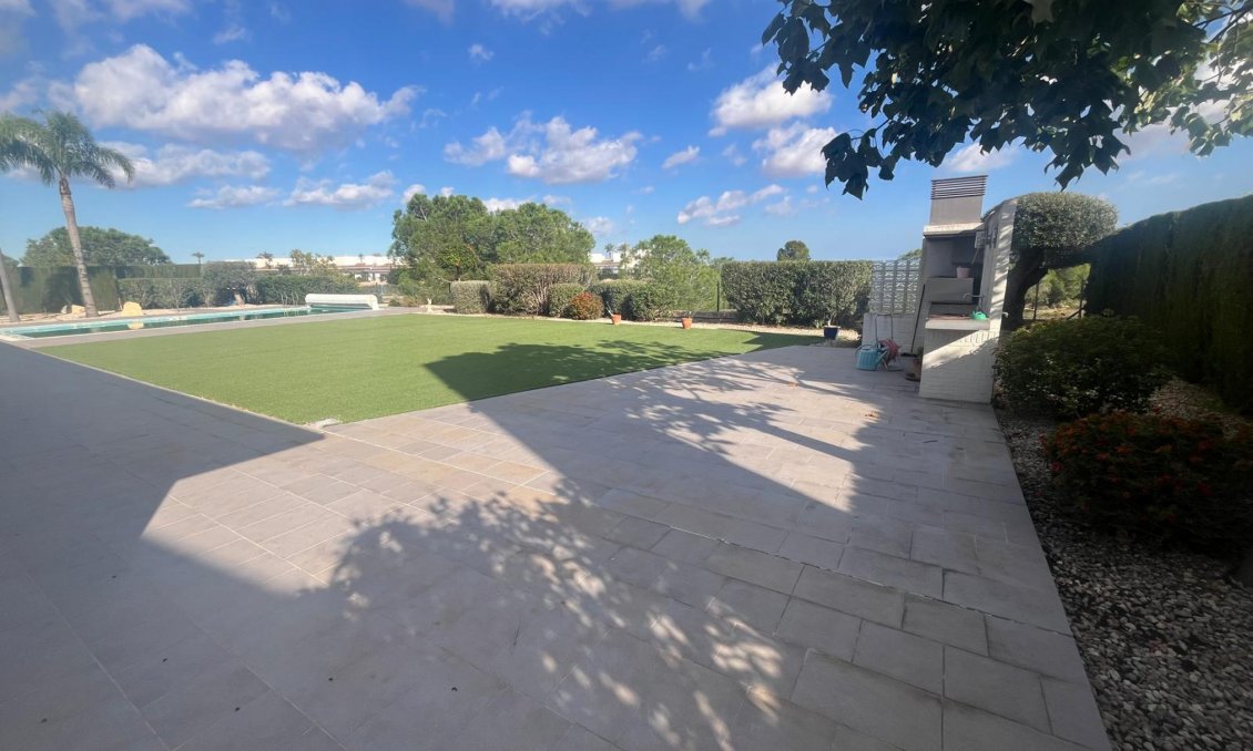 Wiederverkauf - Villa -
Sucina - Inland