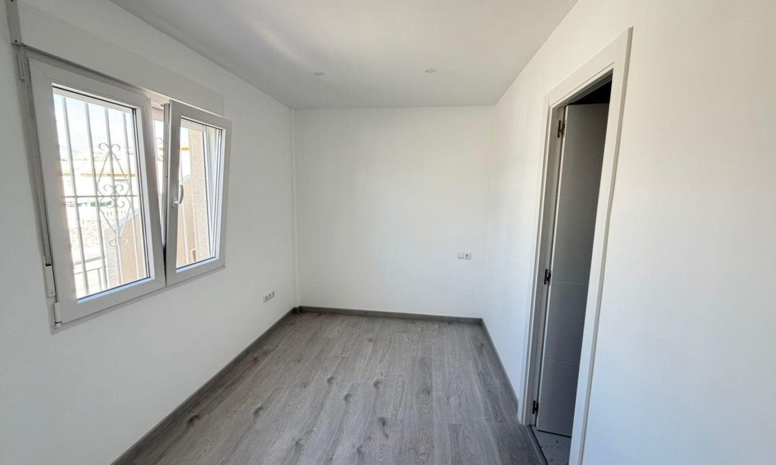 Resale - Semi Detached -
Torrevieja - Cabo Cervera