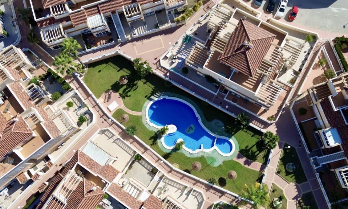 Wiederverkauf - Duplex -
Orihuela Costa - Costa Blanca
