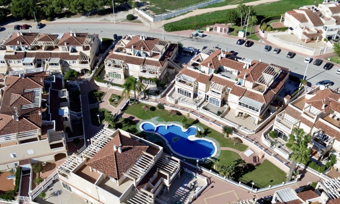 Wiederverkauf - Duplex -
Orihuela Costa - Costa Blanca