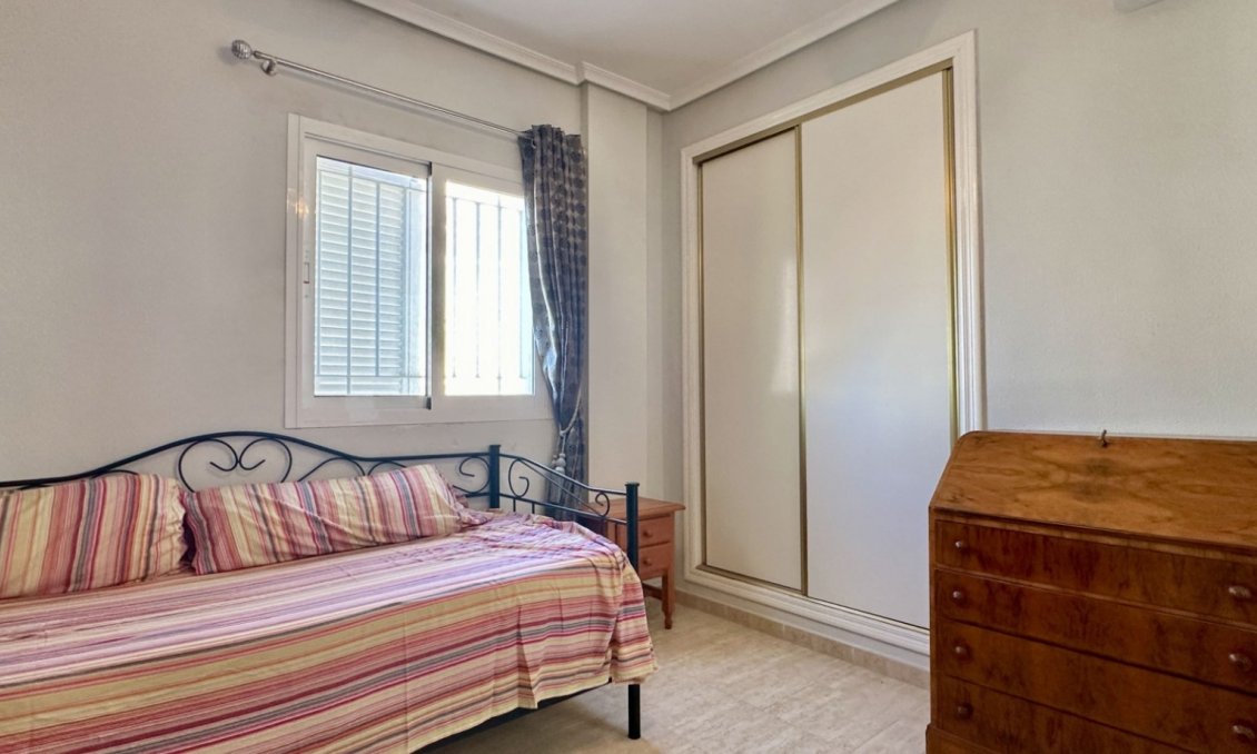 Wiederverkauf - Duplex -
Orihuela Costa - Costa Blanca