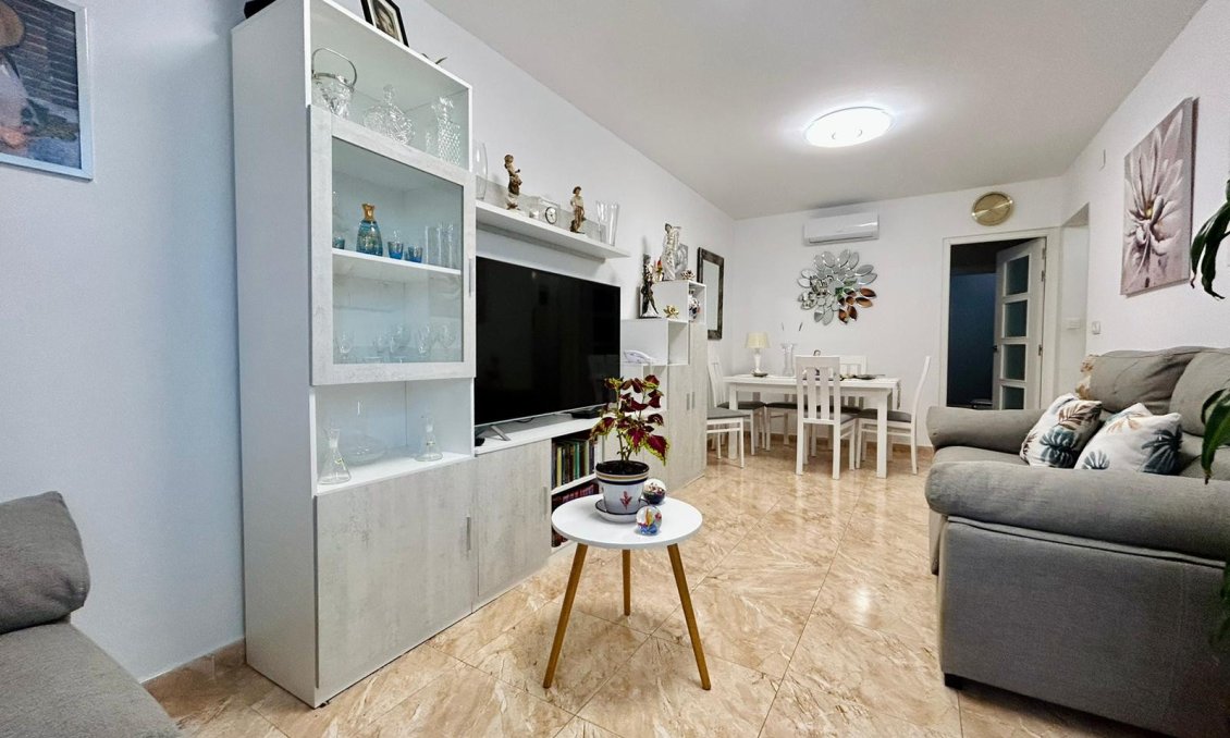 Revânzare - Town House -
Torrevieja - Costa Blanca