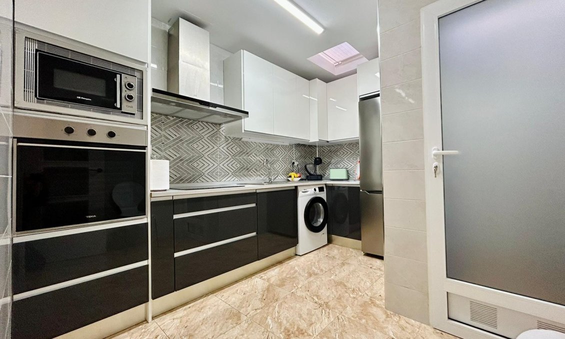 Revânzare - Town House -
Torrevieja - Costa Blanca