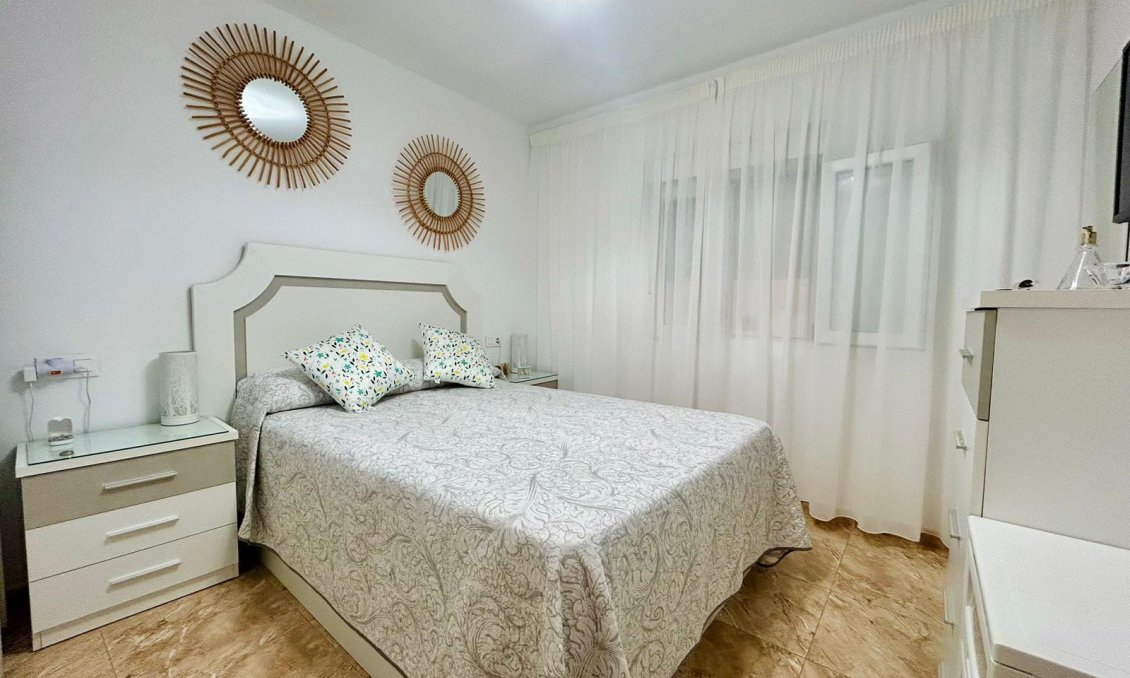 Revânzare - Town House -
Torrevieja - Costa Blanca