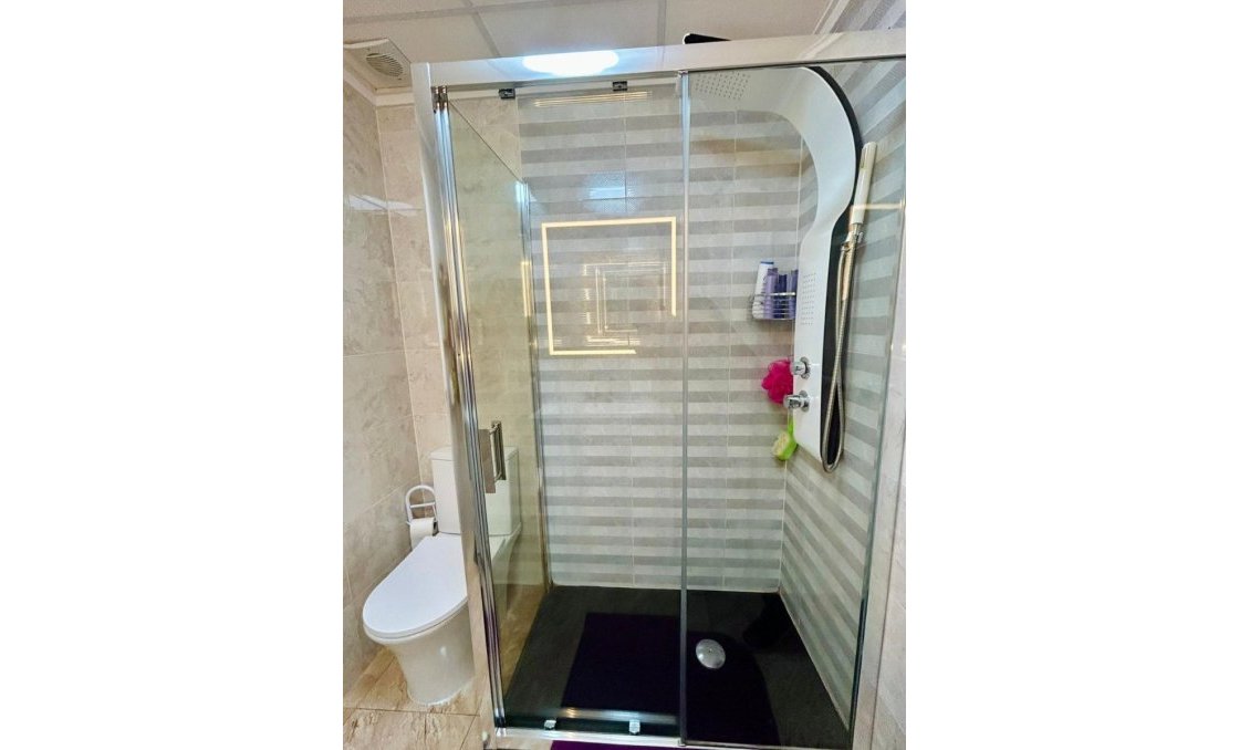 Revânzare - Town House -
Torrevieja - Costa Blanca