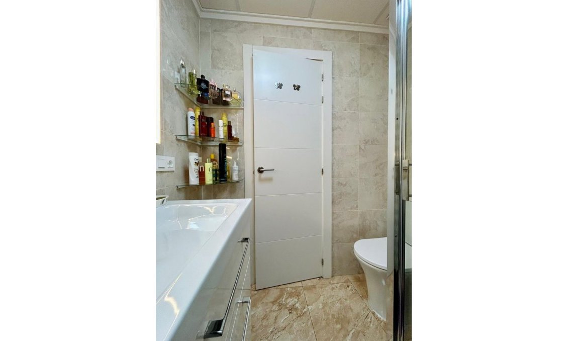 Revânzare - Town House -
Torrevieja - Costa Blanca