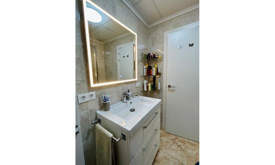 Revânzare - Town House -
Torrevieja - Costa Blanca