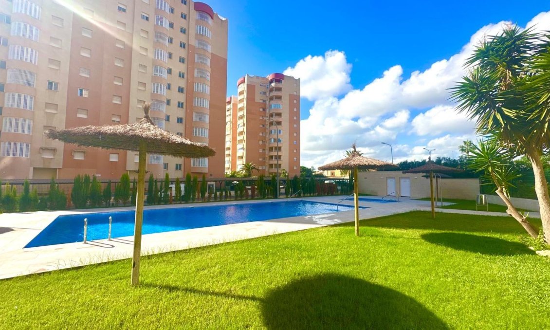 Resale - Apartment -
Orihuela Costa - Campoamor