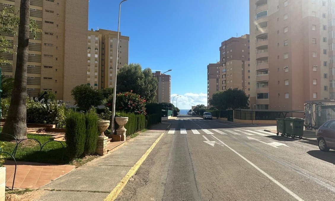 Resale - Apartment -
Orihuela Costa - Campoamor