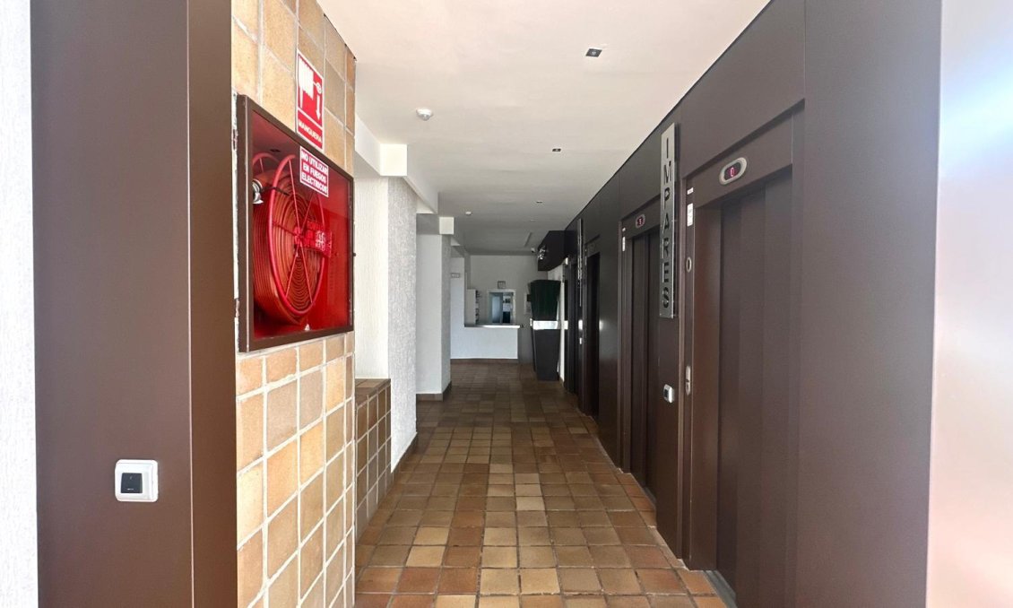 Resale - Apartment -
Orihuela Costa - Campoamor