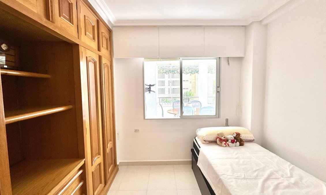 Resale - Apartment -
Orihuela Costa - Campoamor