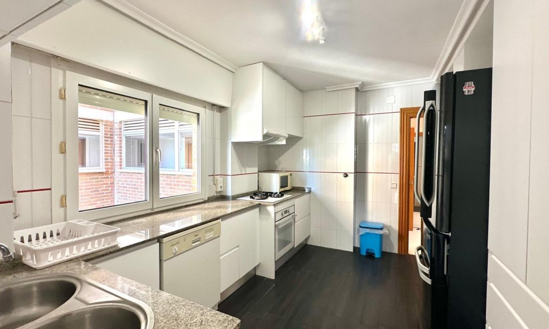 Resale - Apartment -
Orihuela Costa - Campoamor