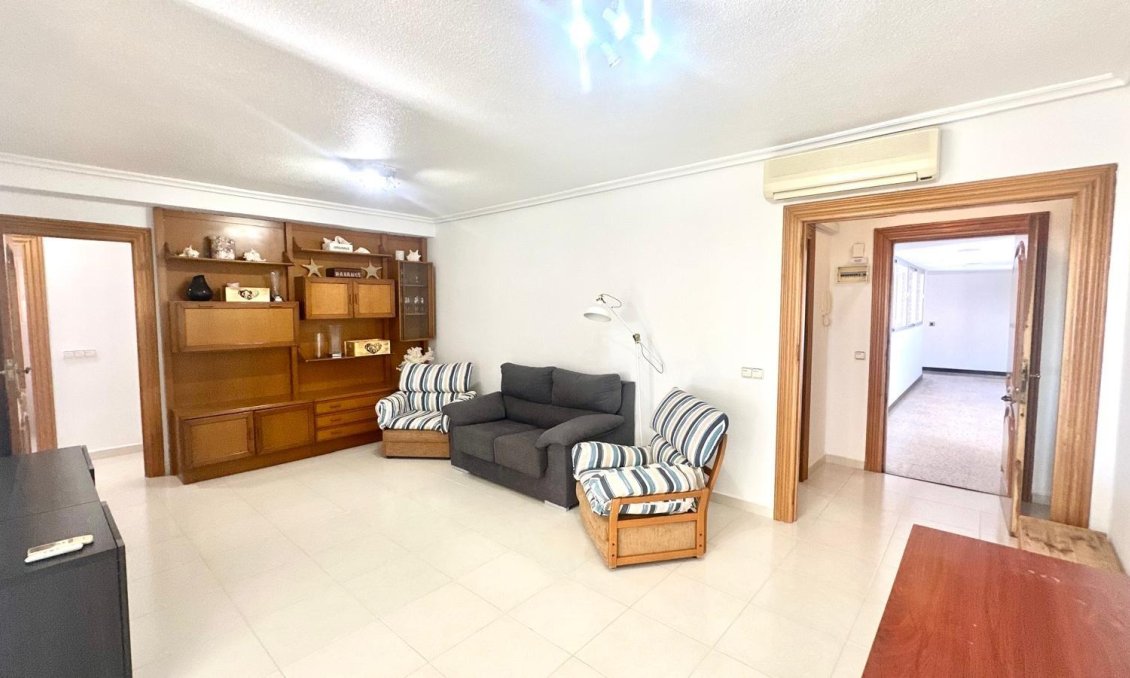 Resale - Apartment -
Orihuela Costa - Campoamor