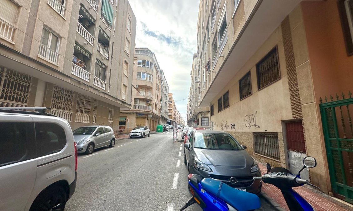 Wiederverkauf - Wohnung -
Torrevieja - Centro