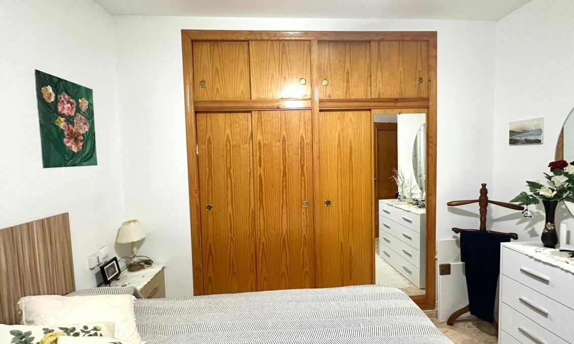 Wiederverkauf - Wohnung -
Torrevieja - Centro