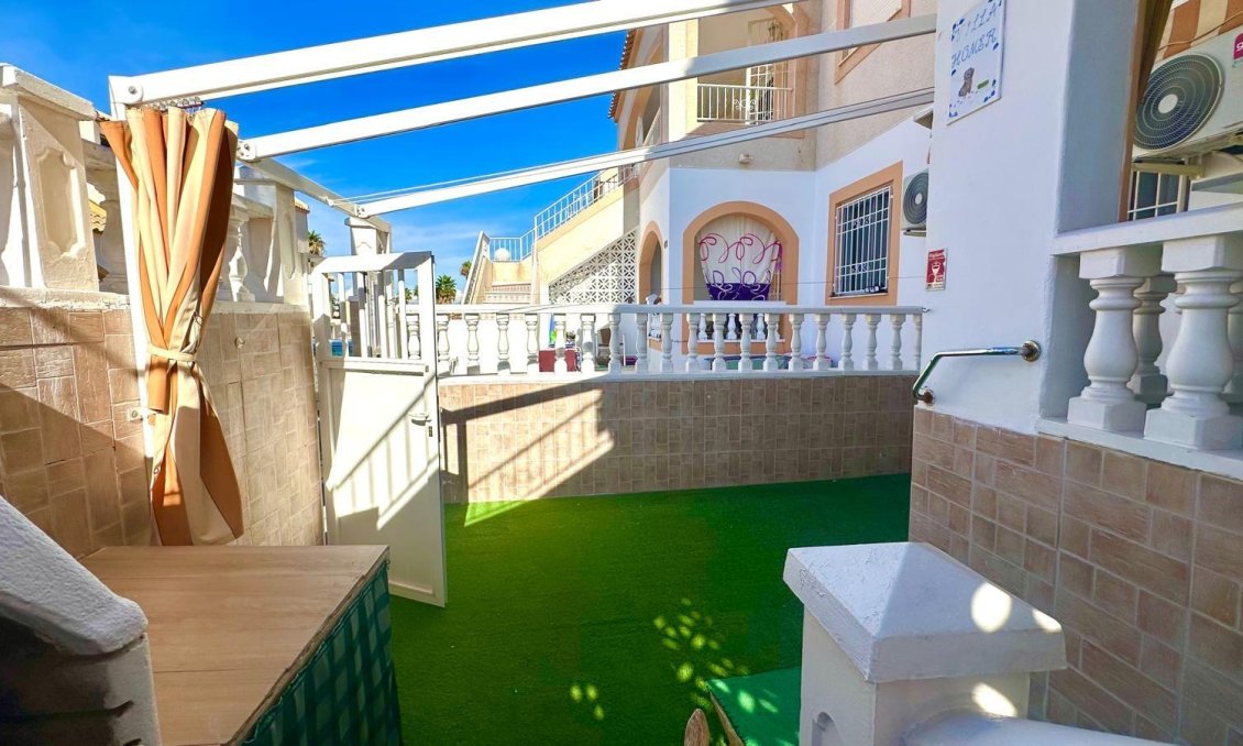 Resale - Bungalow -
Torrevieja - Torretas