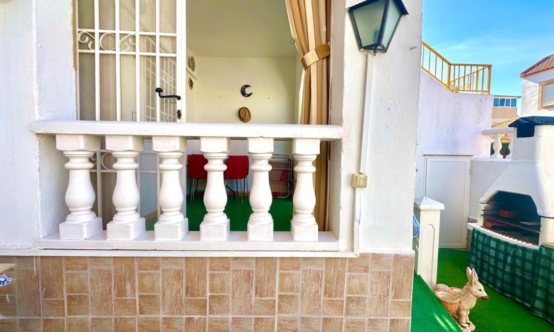 Resale - Bungalow -
Torrevieja - Torretas