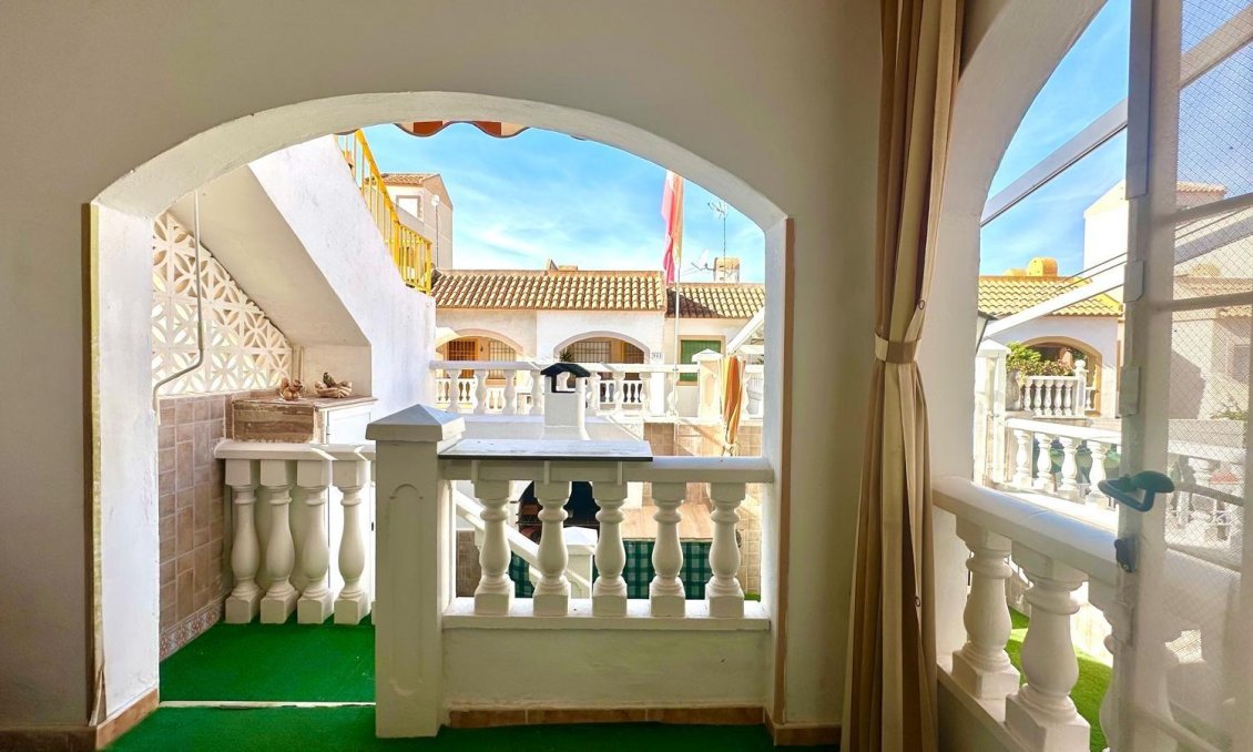 Resale - Bungalow -
Torrevieja - Torretas