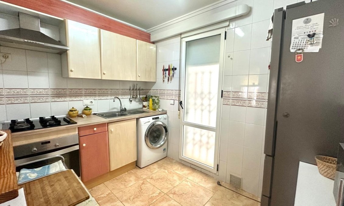 Resale - Bungalow -
Torrevieja - Torretas