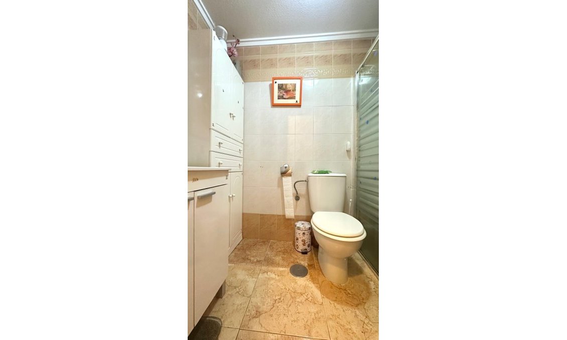 Resale - Bungalow -
Torrevieja - Torretas