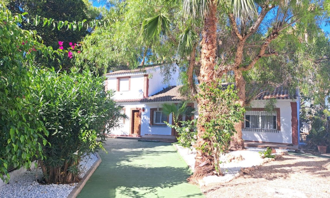 Resale - Villa -
Orihuela - Desamparados-hurchillo-torremendo