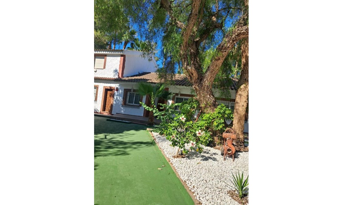 Resale - Villa -
Orihuela - Desamparados-hurchillo-torremendo