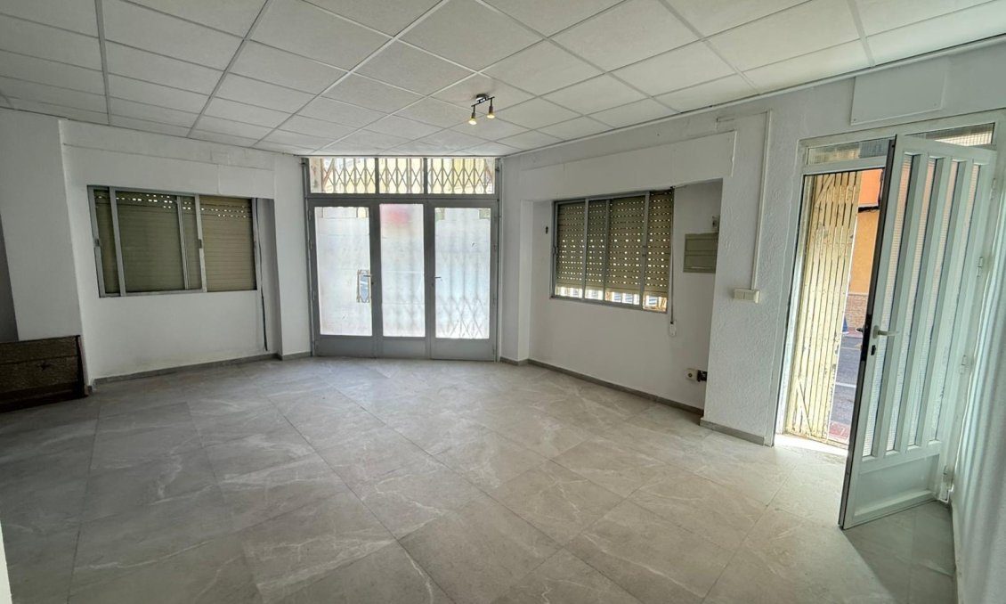 Resale - Apartment -
Torrevieja - Playa de los Locos