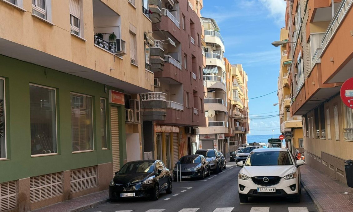 Resale - Apartment -
Torrevieja - Playa de los Locos