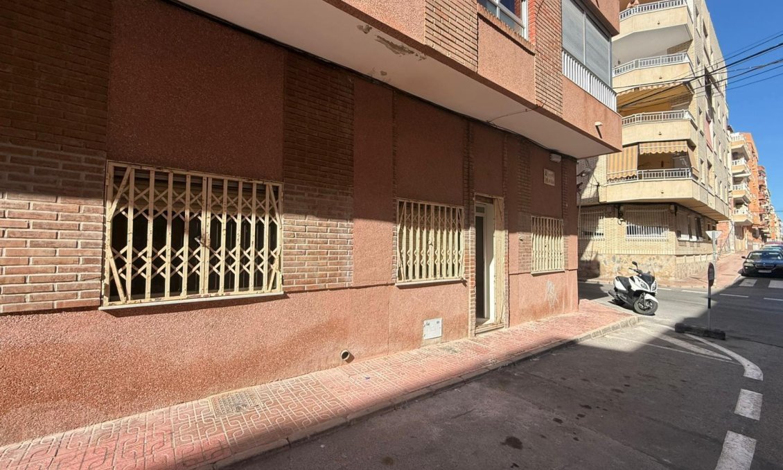 Resale - Apartment -
Torrevieja - Playa de los Locos